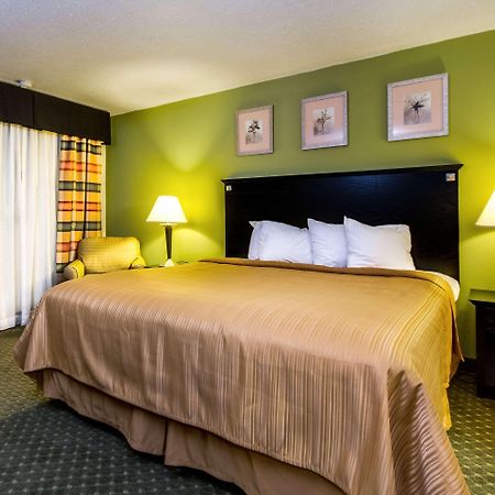 Quality Inn & Suites Moline - Quad Cities Εξωτερικό φωτογραφία