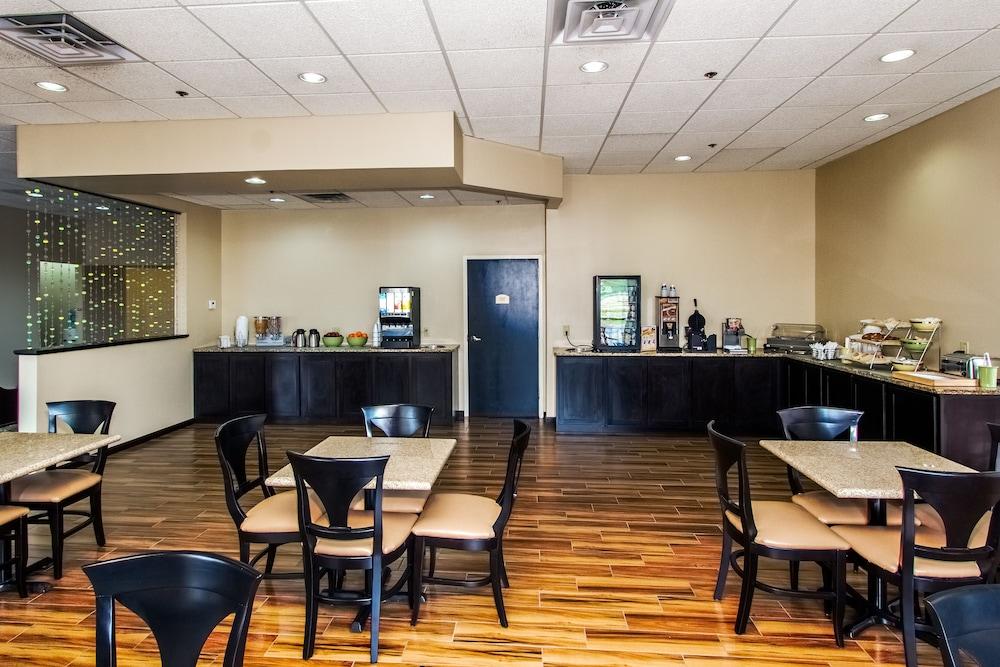 Quality Inn & Suites Moline - Quad Cities Εξωτερικό φωτογραφία