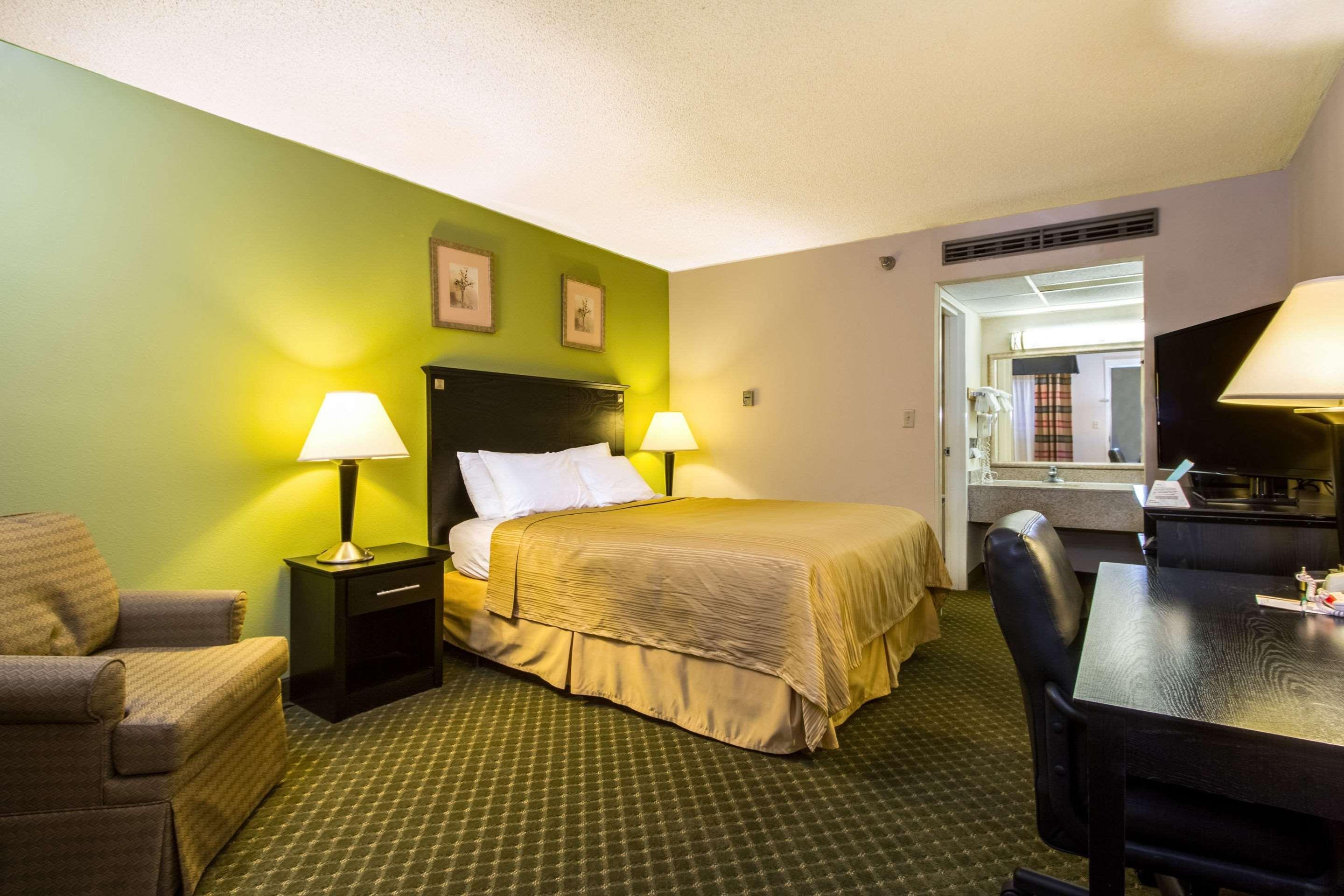 Quality Inn & Suites Moline - Quad Cities Εξωτερικό φωτογραφία