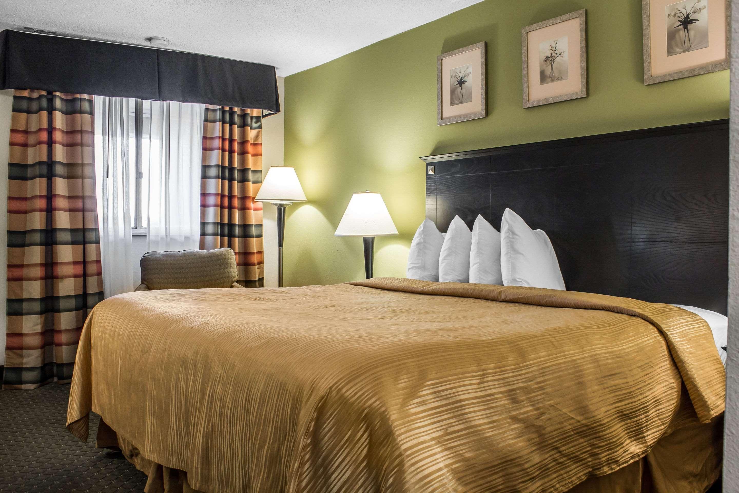 Quality Inn & Suites Moline - Quad Cities Εξωτερικό φωτογραφία