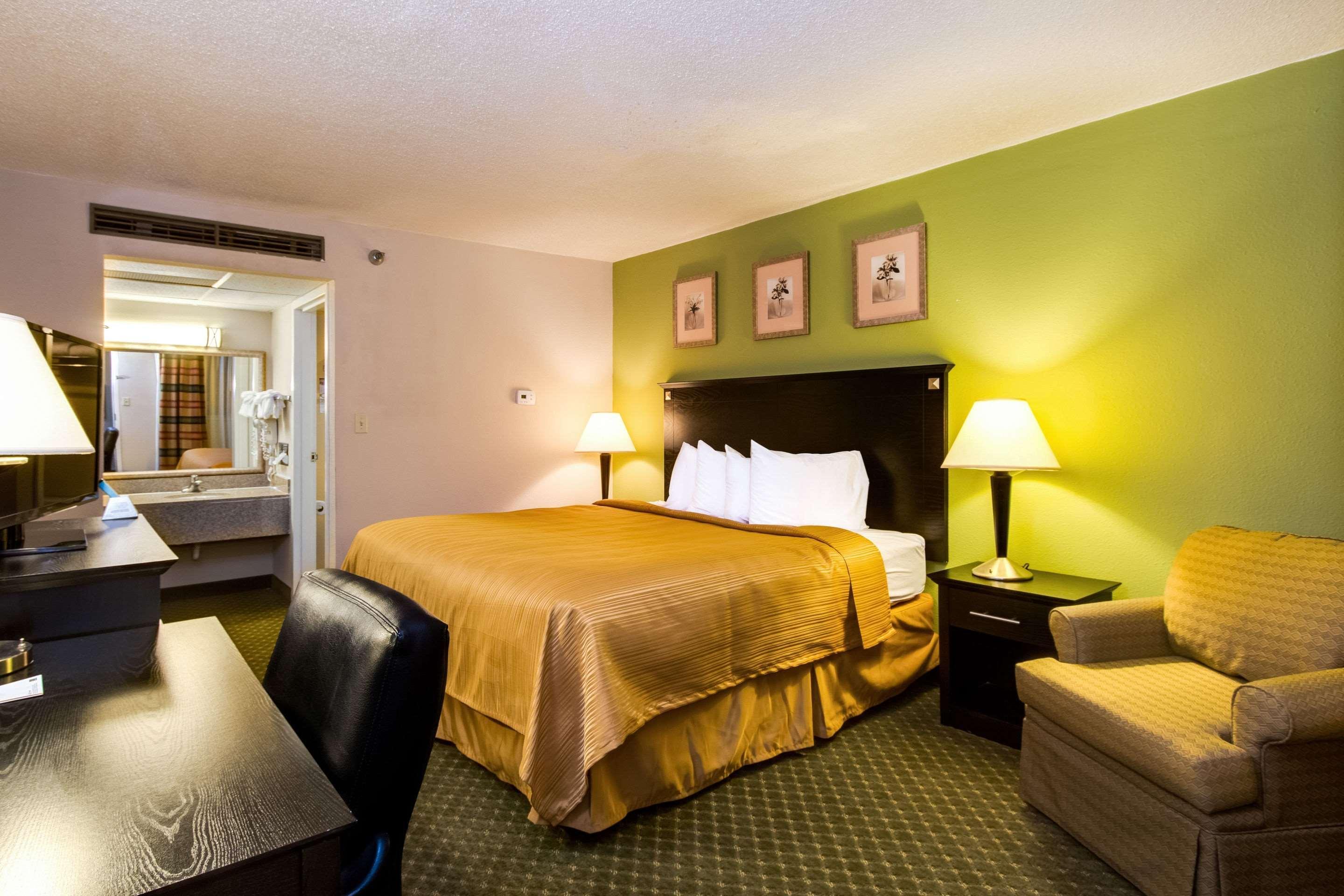 Quality Inn & Suites Moline - Quad Cities Εξωτερικό φωτογραφία
