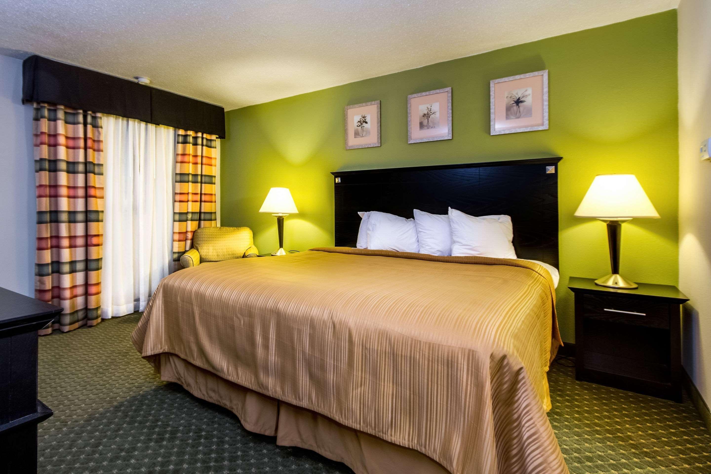 Quality Inn & Suites Moline - Quad Cities Εξωτερικό φωτογραφία