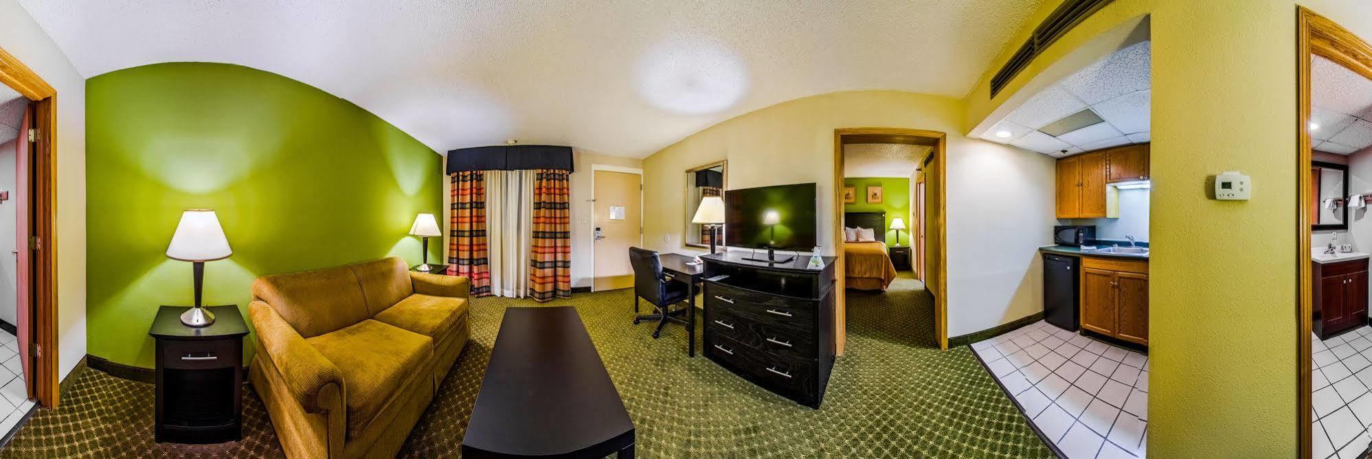 Quality Inn & Suites Moline - Quad Cities Εξωτερικό φωτογραφία