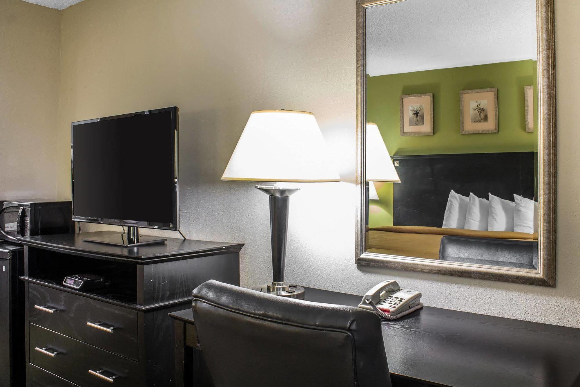 Quality Inn & Suites Moline - Quad Cities Εξωτερικό φωτογραφία
